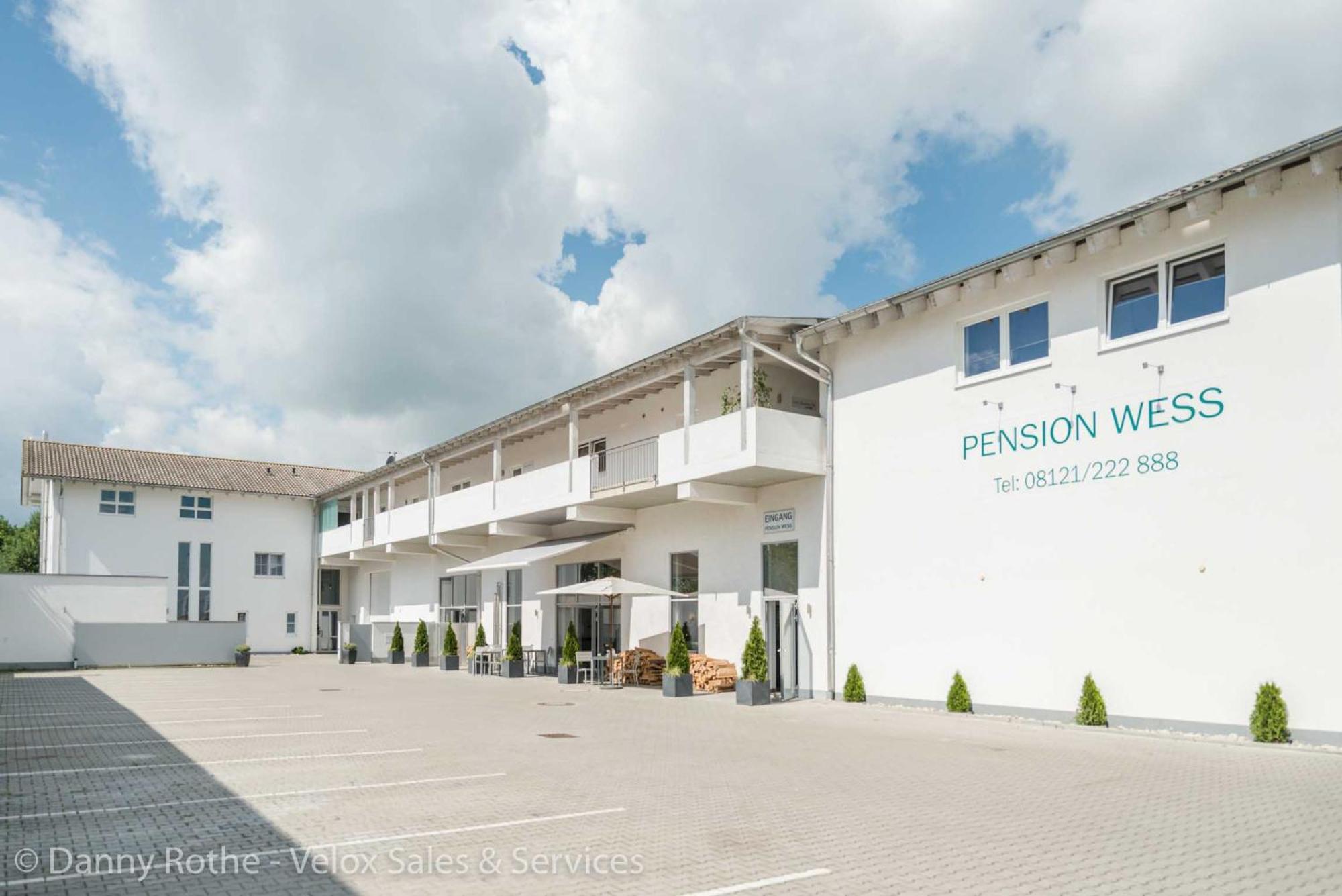 Pension Wess Neufinsing Eksteriør bilde