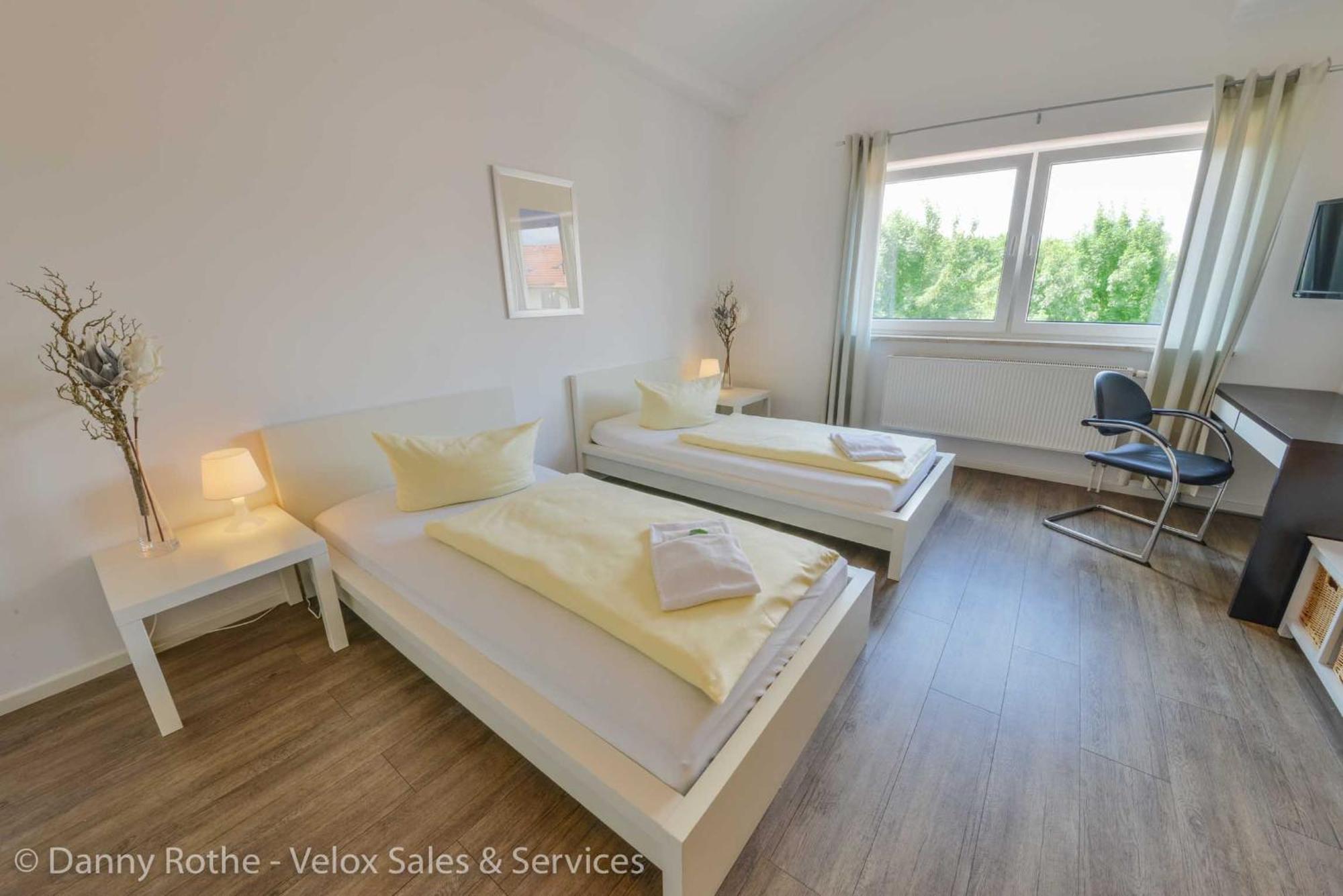 Pension Wess Neufinsing Rom bilde